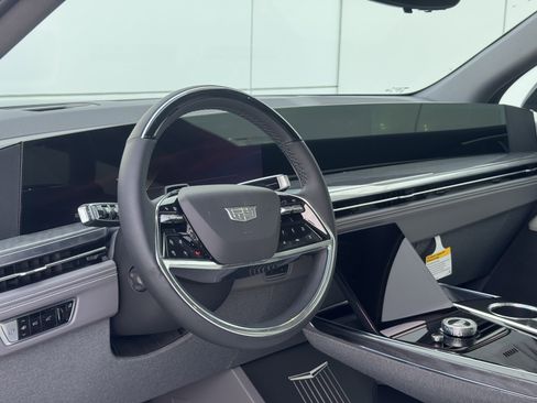 New 2025 Cadillac Escalade IQ Sport 1 w/ LPO, ONYX Package image 17