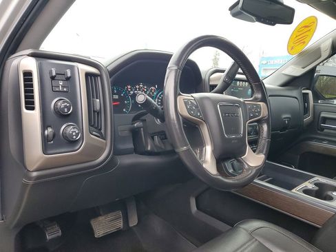 Used 2018 GMC Sierra 1500 Denali w/ Denali Ultimate Package AWD/4WD image 18