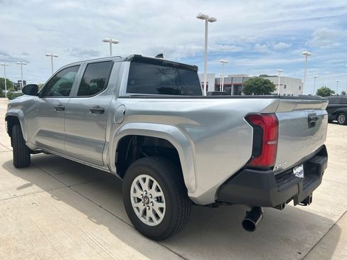 Used 2026 Toyota Tacoma SR AWD/4WD image 6