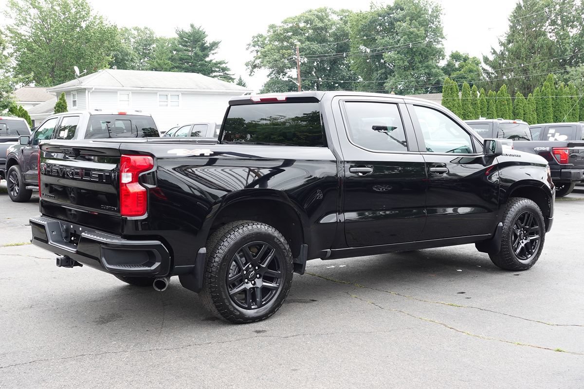 Used 2024 Chevrolet Silverado 1500 Custom AWD/4WD image 3