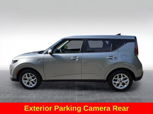 Used 2025 Kia Soul LX FWD image 5