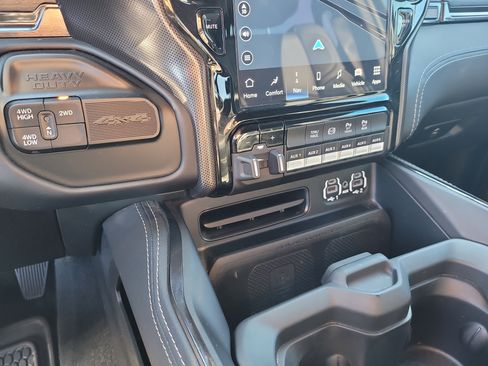 Used 2024 RAM 2500 Limited image 25