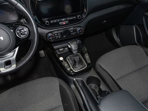 Used 2022 Kia Soul EX FWD image 11