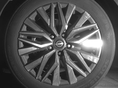 Used 2025 Nissan Altima 2.5 SV image 12