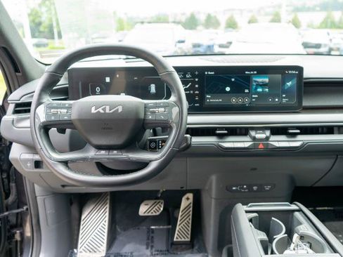 Certified 2024 Kia EV9 GT-Line AWD/4WD image 17