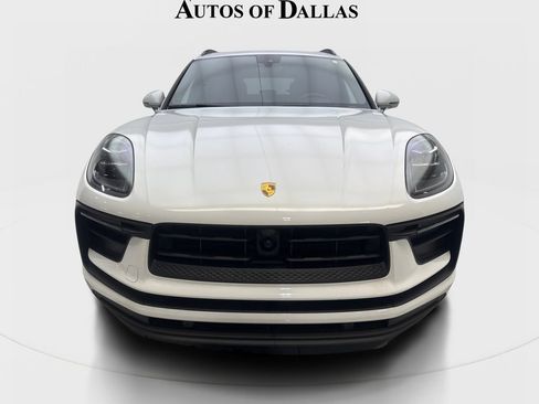 Used 2023 Porsche Macan AWD/4WD image 3
