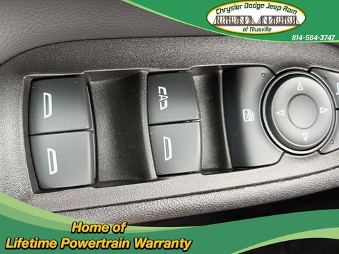 Used 2023 Chevrolet Equinox LT AWD/4WD image 16