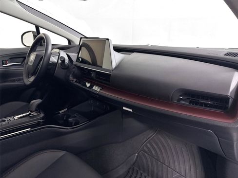 Certified 2025 Toyota Prius Plug-In Hybrid FWD image 40