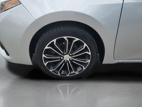 Used 2016 Toyota Corolla S FWD image 32