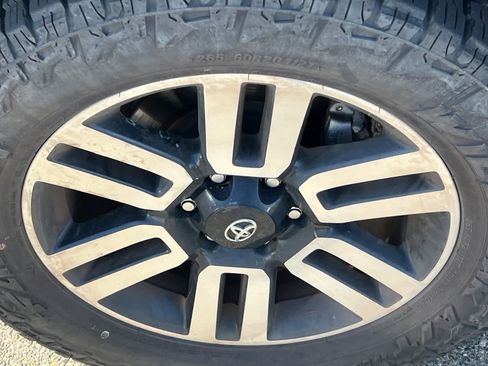 Used 2022 Toyota 4Runner Limited w/ Wilderness Package (TMS) AWD/4WD image 10