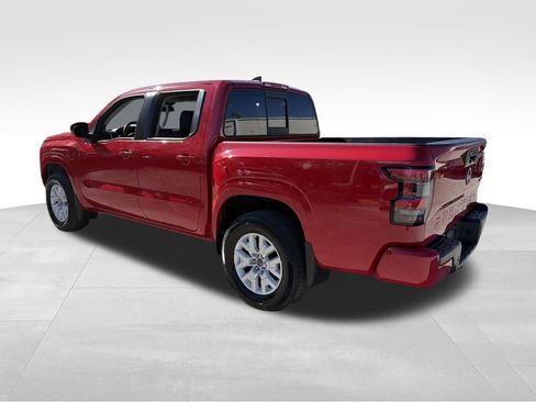 Used 2022 Nissan Frontier SV image 5