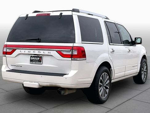 Used 2017 Lincoln Navigator Select AWD/4WD image 13