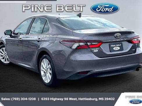 Used 2024 Toyota Camry LE image 2