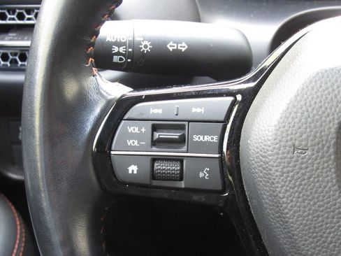 Used 2025 Honda HR-V Sport image 23
