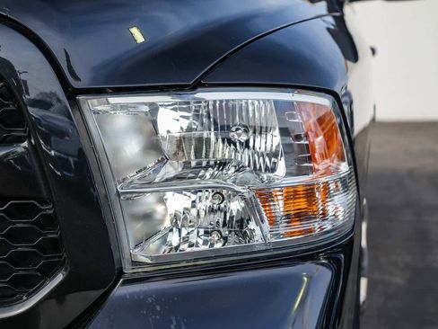 Used 2018 RAM 1500 Express image 8