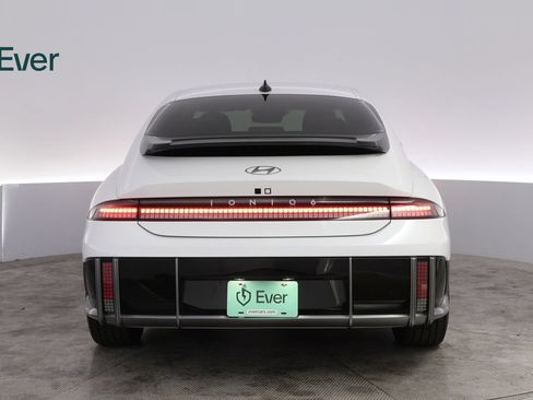 Used 2025 Hyundai Ioniq 6 SEL RWD image 15