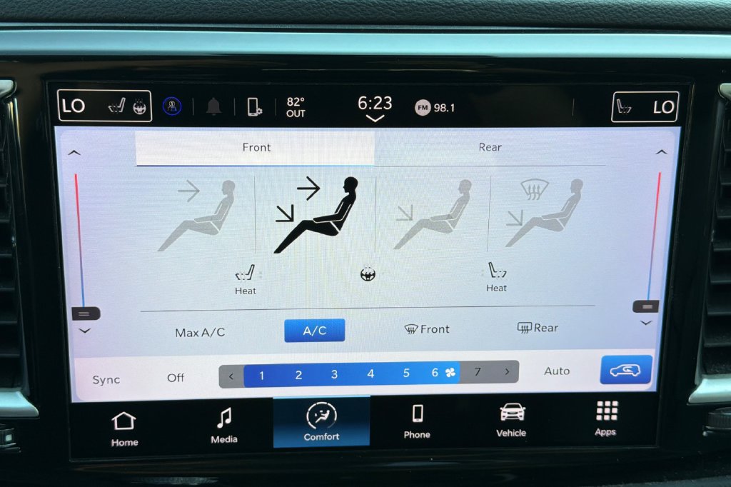 Used 2022 Chrysler Pacifica Touring-L FWD image 28