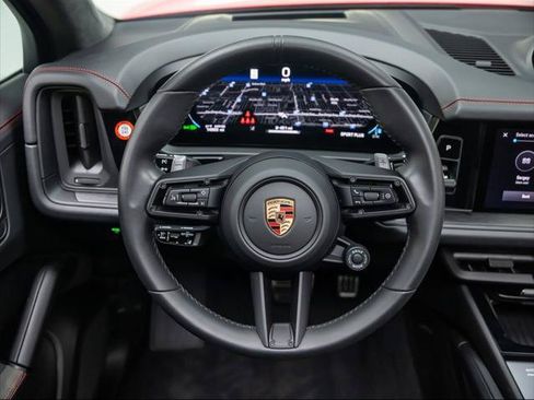 Used 2025 Porsche Cayenne GTS AWD/4WD image 19