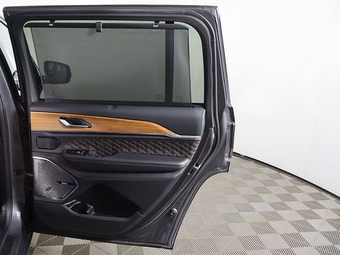 Used 2021 Jeep Grand Cherokee L Summit AWD/4WD image 28