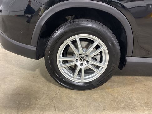 Used 2025 Mercedes-Benz GLC 300 GLC 300 image 11