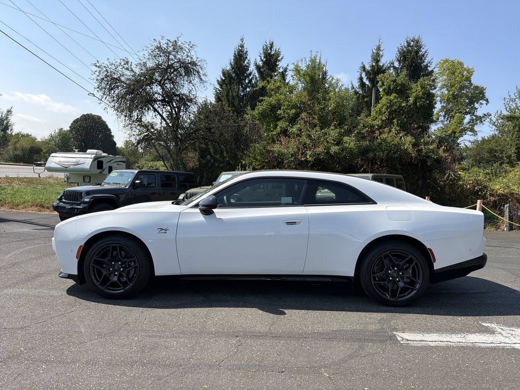 Used 2024 Dodge Charger Daytona R/T w/ Plus Group AWD/4WD image 3