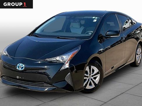Used 2016 Toyota Prius Four FWD image 1