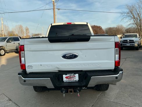 Used 2019 Ford F250 XLT w/ FX4 Off-Road Package image 7