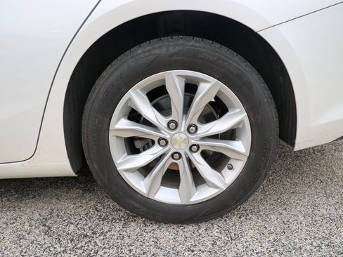Used 2019 Chevrolet Malibu LT FWD image 13