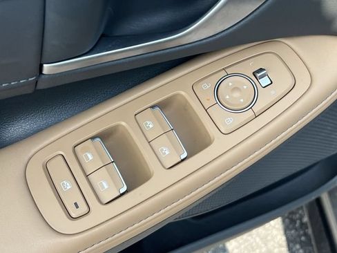 Certified 2025 Hyundai Sonata Limited FWD image 34