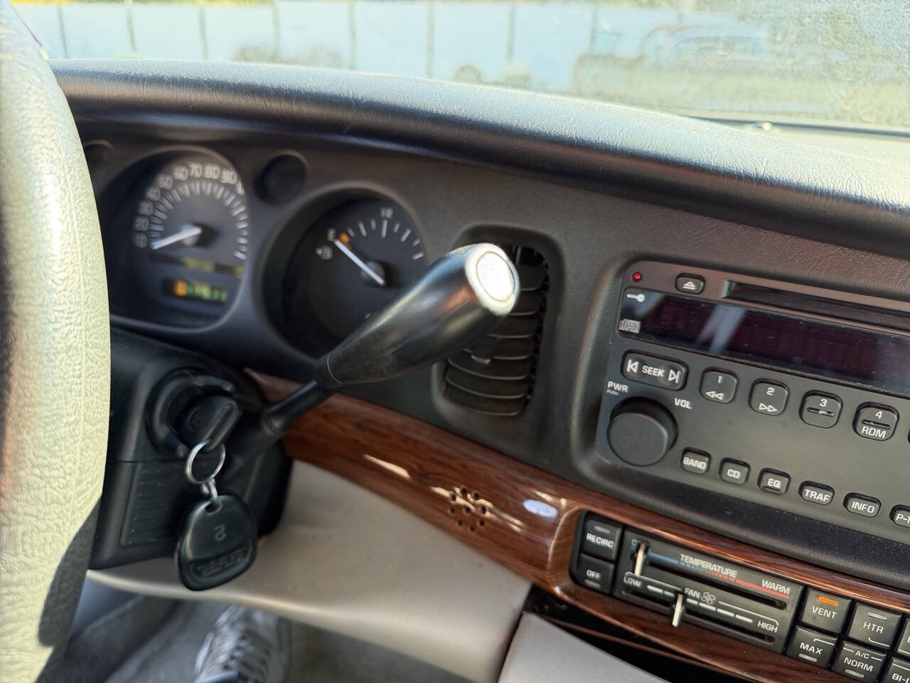 Used 2004 Buick Le Sabre Custom FWD image 36