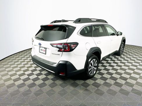 Used 2025 Subaru Outback Premium w/ Popular Package #1A image 10