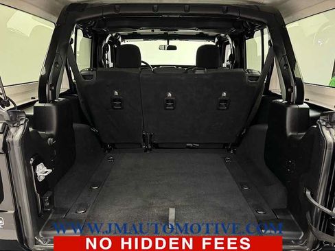 Used 2018 Jeep Wrangler Unlimited Sport S AWD/4WD image 16