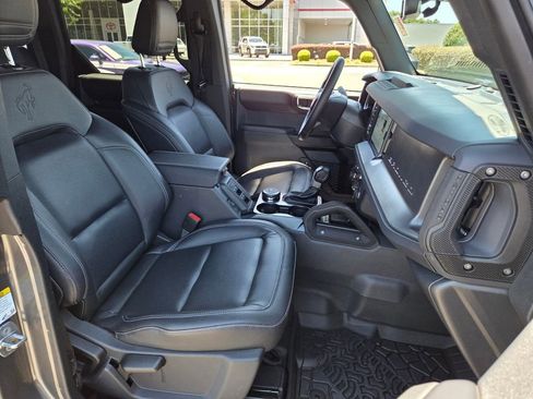 Used 2025 Ford Bronco Badlands AWD/4WD image 15