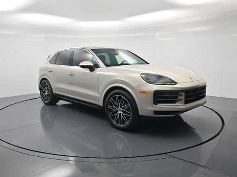 Used 2026 Porsche Cayenne S AWD/4WD image 44