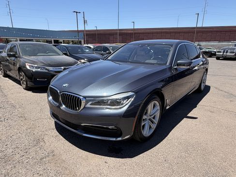 Used 2016 BMW 750i xDrive AWD/4WD image 1