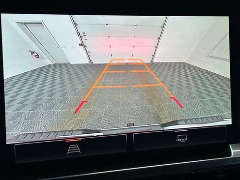 Used 2024 GMC Sierra 1500 SLT w/ SLT Premium Package image 6