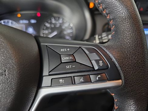Used 2021 Nissan Kicks SR FWD image 17