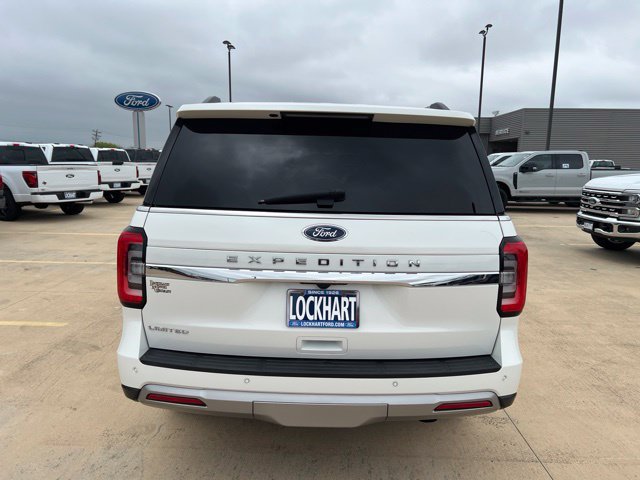 Used 2023 Ford Expedition Limited AWD/4WD image 7