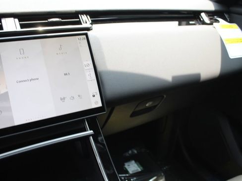 Used 2026 Land Rover Range Rover Velar S image 12