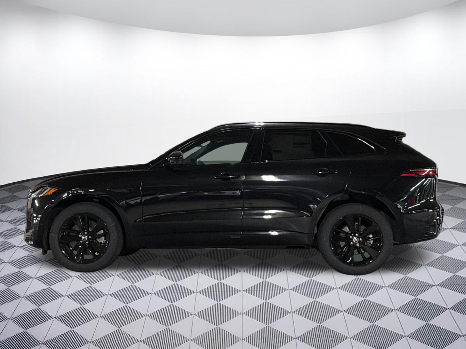 New 2026 Jaguar F-PACE R-Dynamic S AWD/4WD image 2