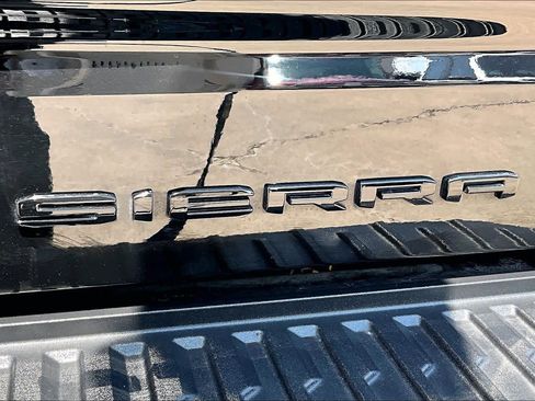 Used 2018 GMC Sierra 1500 SLT w/ Enhanced Driver Alert Package RWD image 10