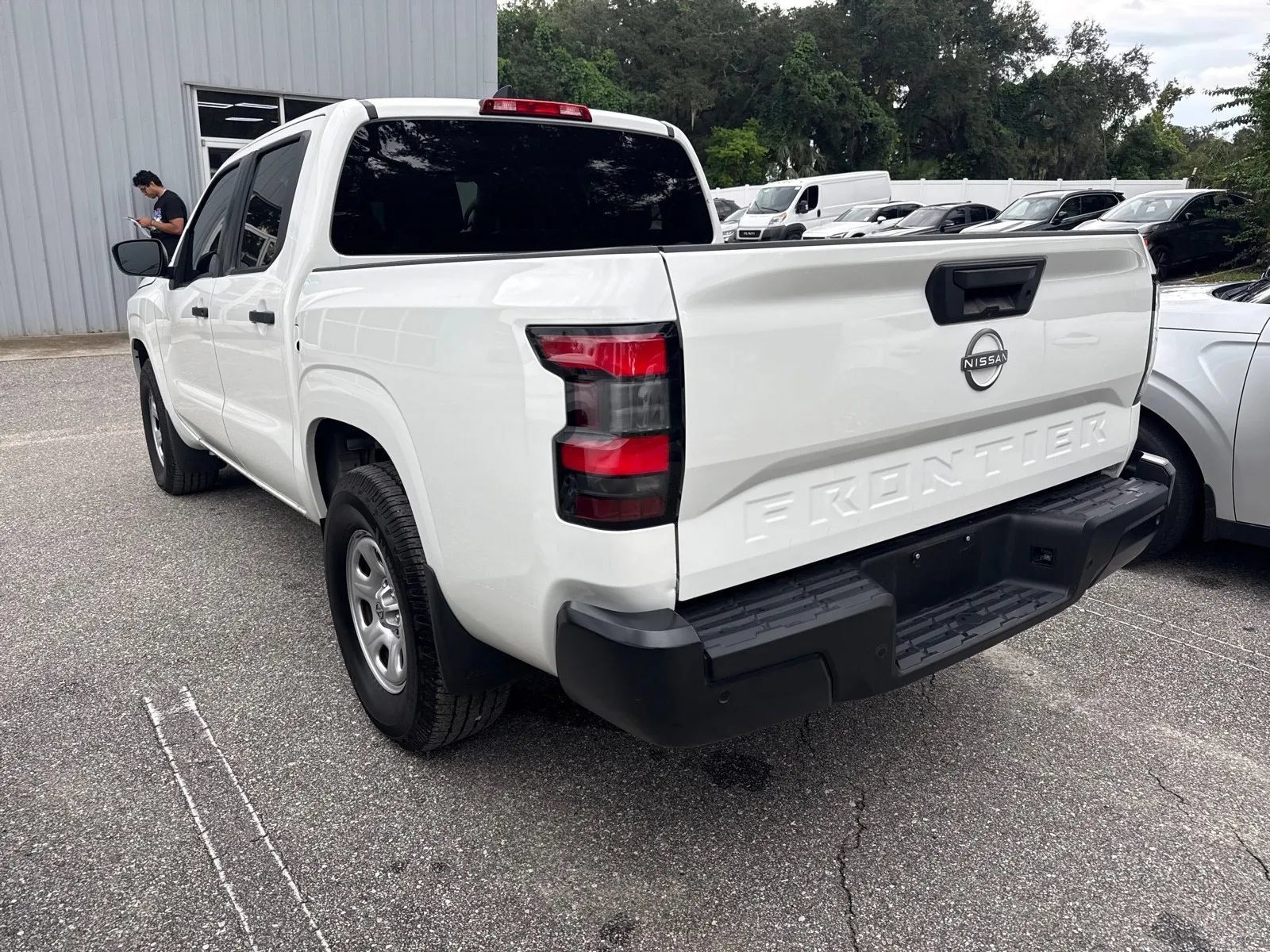 Used 2024 Nissan Frontier S w/ Technology Package RWD image 11