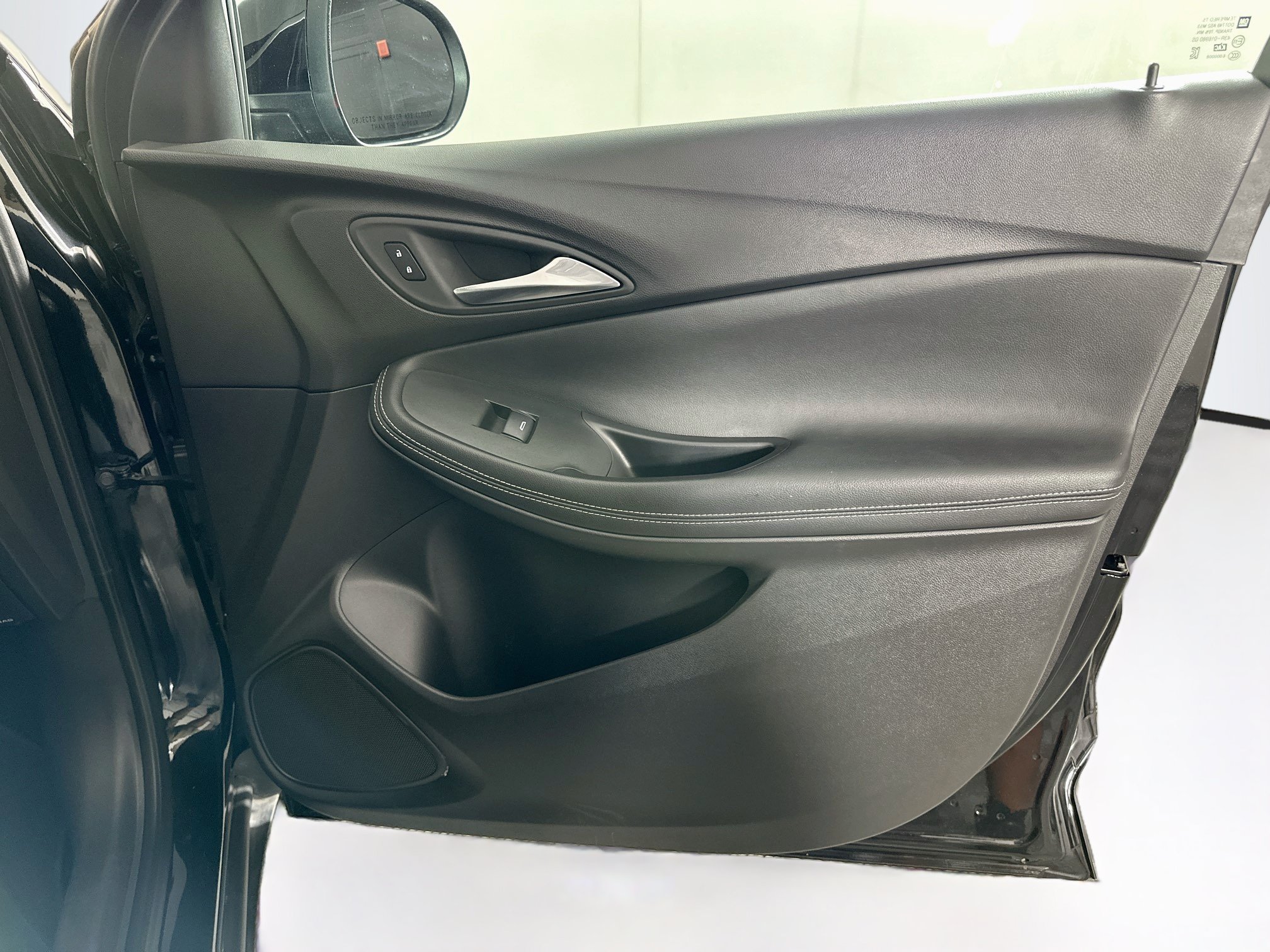 Used 2025 Buick Encore GX Preferred AWD/4WD image 30