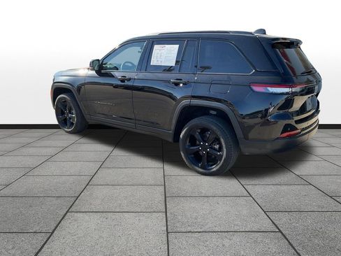 Used 2024 Jeep Grand Cherokee Limited w/ Luxury Tech Group II AWD/4WD image 3