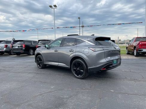Used 2025 Nissan Murano SV AWD/4WD image 3