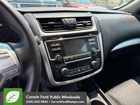 Used 2018 Nissan Altima 2.5 SV FWD image 20