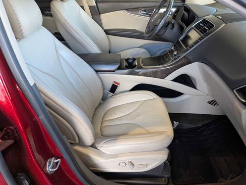 Used 2016 Lincoln MKX Reserve w/ Luxury Package image 21