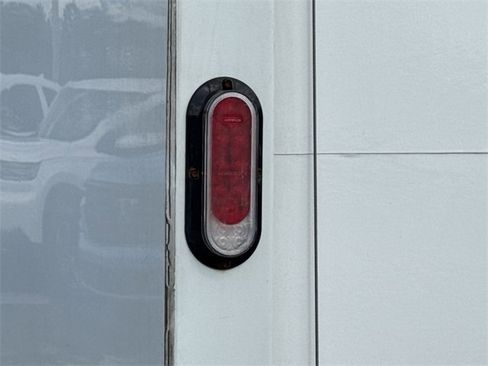 Used 2019 GMC Savana 3500 Extended image 11