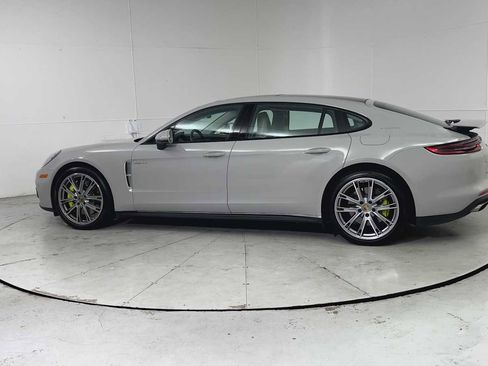 Used 2018 Porsche Panamera 4 Executive image 3