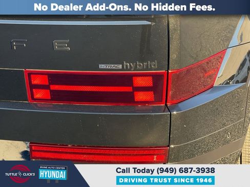 Used 2025 Hyundai Santa Fe Calligraphy AWD/4WD image 9